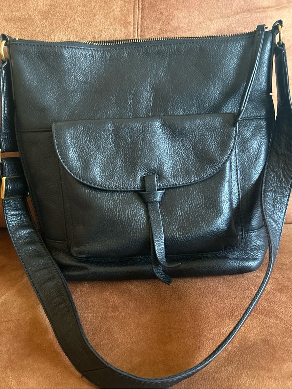 Fossil Black Pebbled Crossbody BagZip Closure Gold Hardware